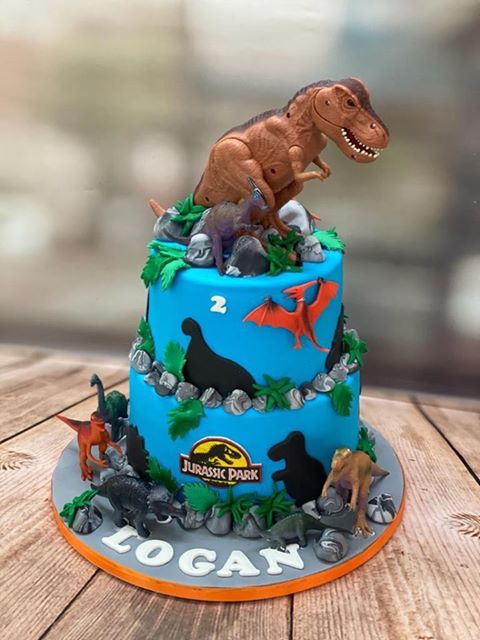 Jurassic Park Cake